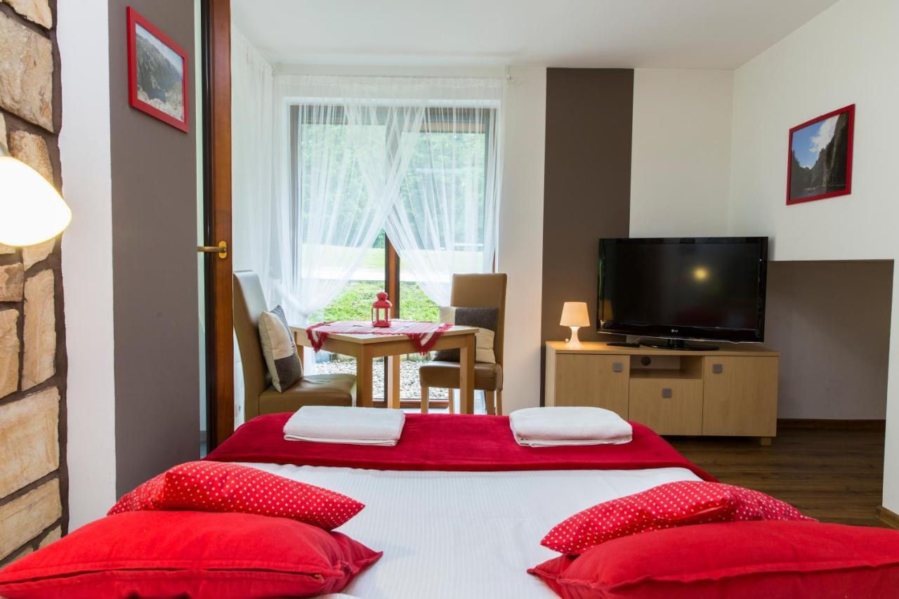 Udanypobyt Apartamenty Przy Dolinach E I F Koscielisko Bagian luar foto